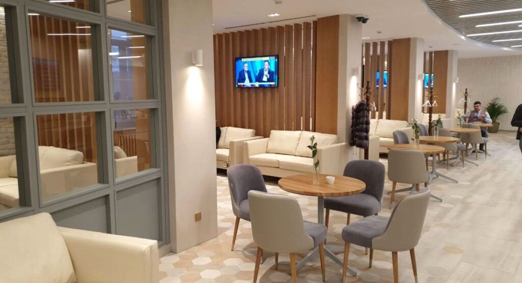 Lounge Access At The Station